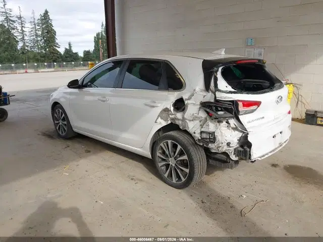 2018 Hyundai ELANTRA GT VIN KMHH35LE3JU068264 фото 3