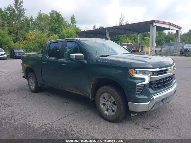 3GCUKDEDXSG343444 — 2025 Chevrolet Silverado K1500 LT, задняя часть, фото до ремонта