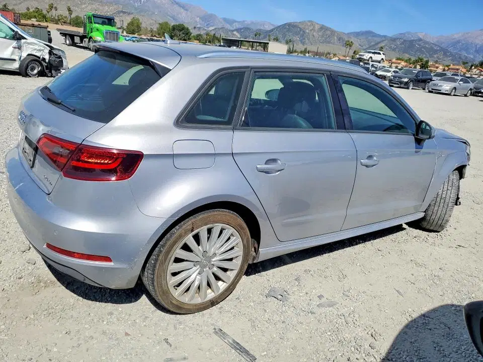 2016 Audi A3 VIN WAUUPBFF2GA086224 фото 3