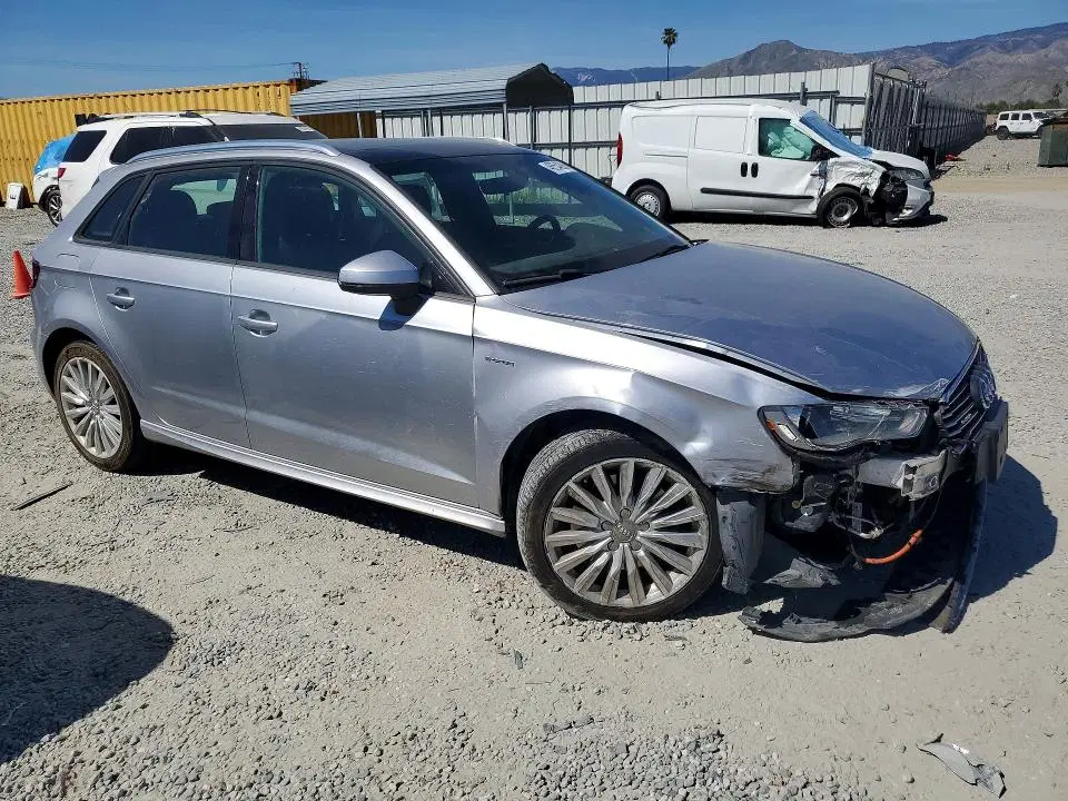 2016 Audi A3 VIN WAUUPBFF2GA086224 фото 4