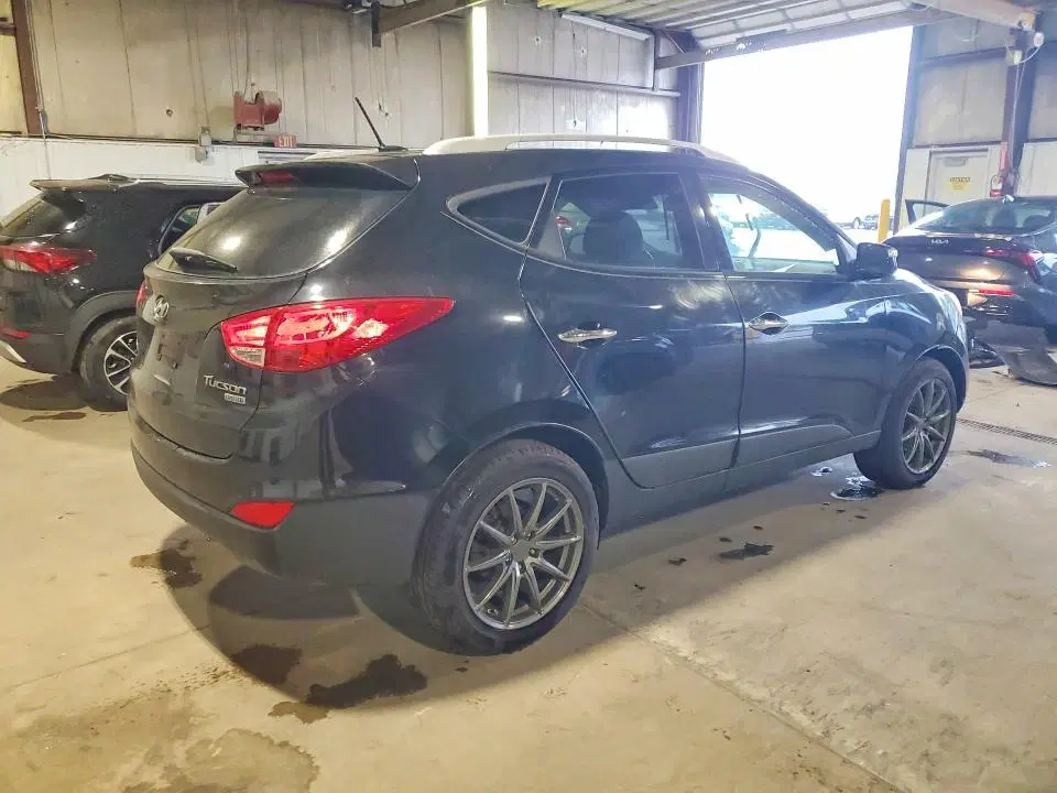 2011 HYUNDAI TUCSON VIN KM8JU3AC3BU293189 фото 3