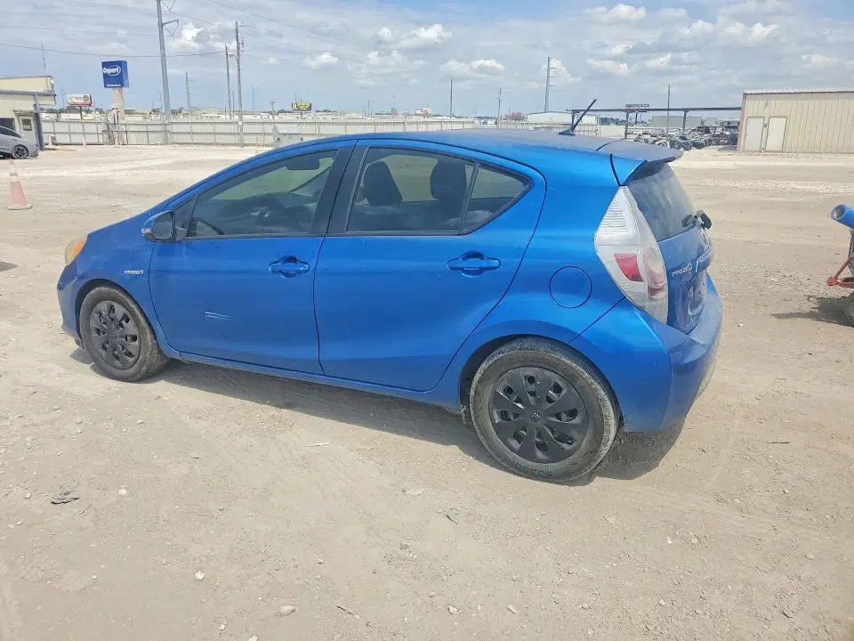 2012 TOYOTA PRIUS C VIN JTDKDTB35C1520649 фото 2