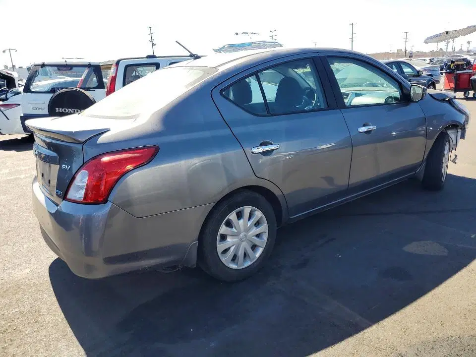 2016 Nissan Versa VIN 3N1CN7AP5GL851732 фото 3