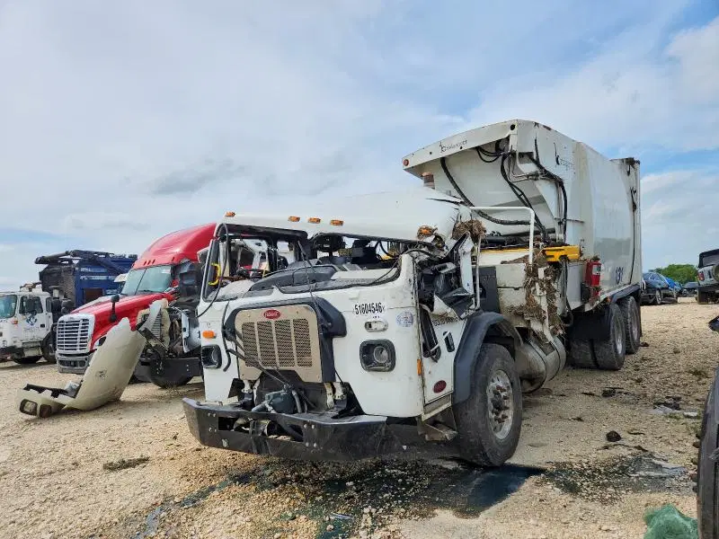 2022 PETERBILT 520 VIN 3BPDLJ0X4NF113051 фото 3