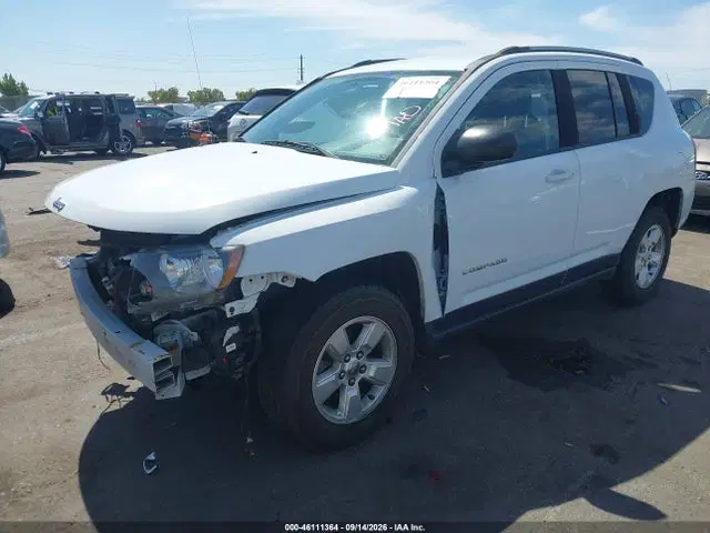 2015 Jeep Compass Sport VIN 1C4NJCBAXFD436866 фото 2