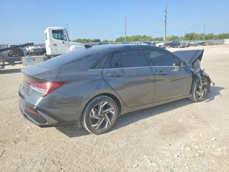2024 HYUNDAI ELANTRA VIN KMHLS4DG1RU761188 фото 3