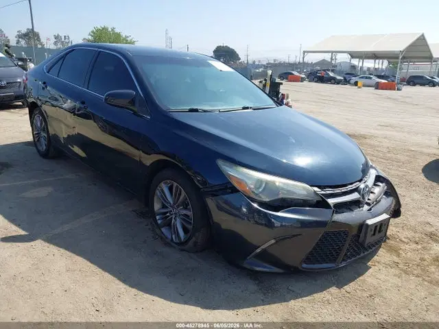 4T1BF1FK7FU879709 — 2015 Toyota Camry SE, Left Front, фото до ремонта