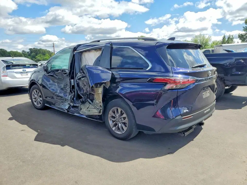 2022 Toyota Sienna VIN 5TDKSKFC9NS067684 фото 2