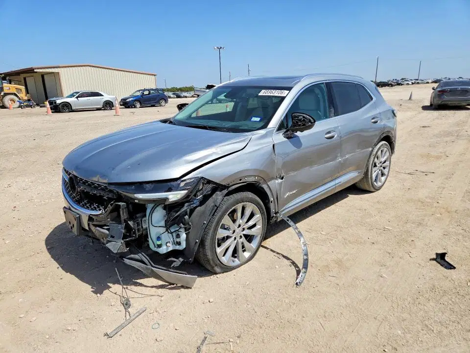 LRBFZRR47PD069098 — 2023 Buick Envision, SIDE, фото до ремонта