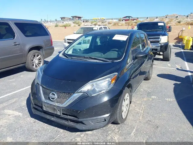 2018 Nissan Versa Note S VIN 3N1CE2CPXJL357602 фото 2