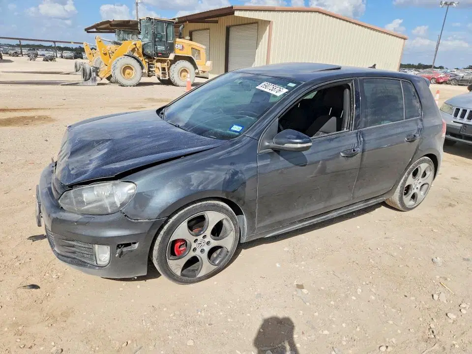 WVWHD7AJ7BW189947 — 2011 Volkswagen GTI, FRONT END, фото до ремонта