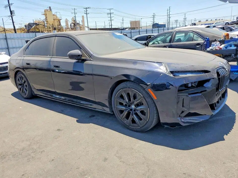 2025 BMW i7 VIN WBY53EJ08SCT50453 фото 4