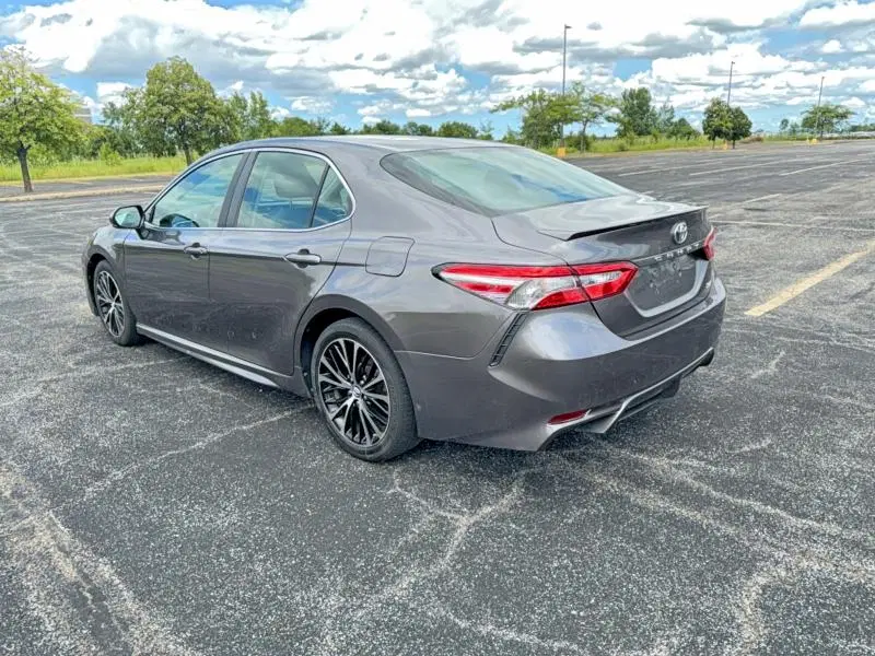 2018 TOYOTA CAMRY VIN 4T1B11HKXJU560650 фото 3