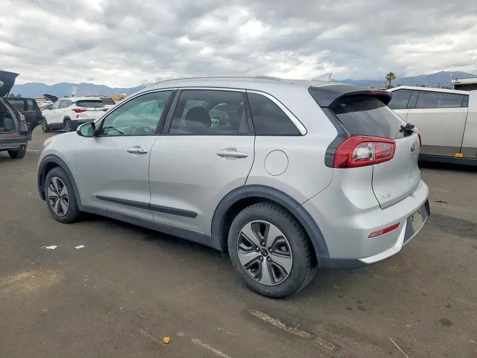 2017 KIA Niro VIN KNDCB3LC0H5044920 фото 2