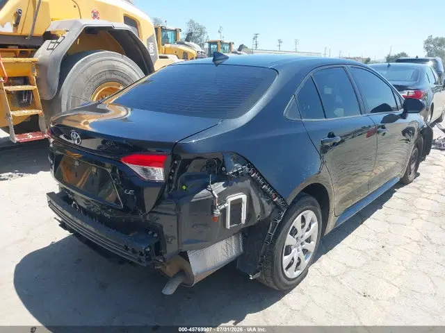2020 Toyota COROLLA LE VIN JTDEPRAE7LJ099558 фото 4