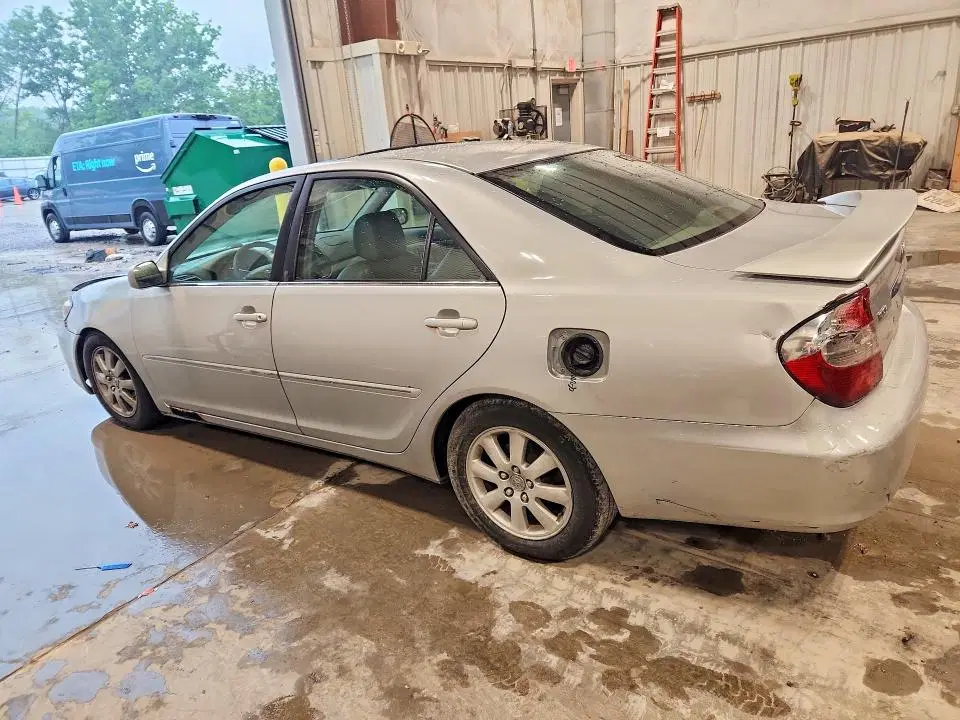 2004 TOYOTA CAMRY VIN 4T1BF30K64U073491 фото 3