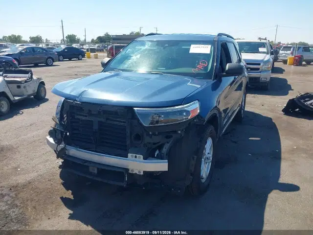 2020 Ford EXPLORER XLT VIN 1FMSK8DH7LGC50375 фото 2
