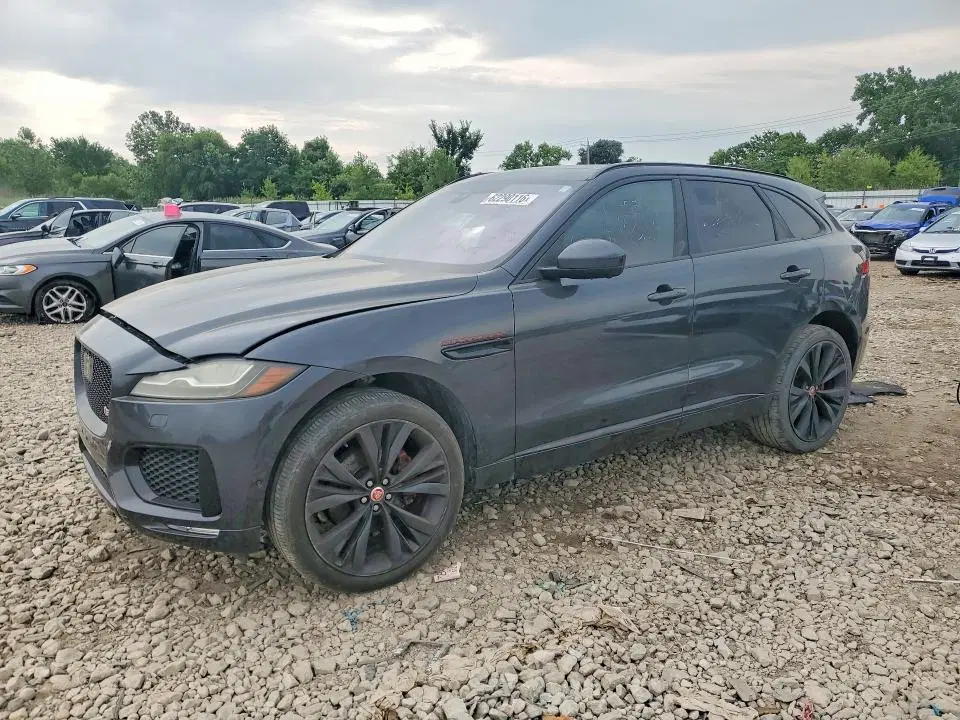 SADCM2BV6HA498253 — 2017 Jaguar F-Pace, Мелкие вмятины и царапины, фото до ремонта