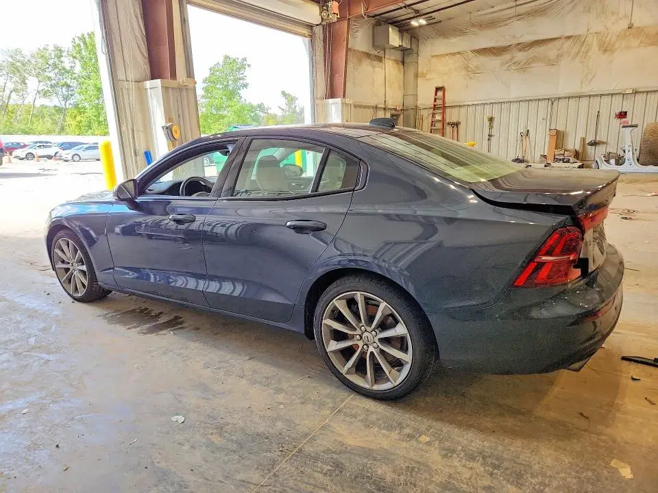 7JRA22TKXMG092689 — 2021 Volvo S60, REAR END, фото до ремонта