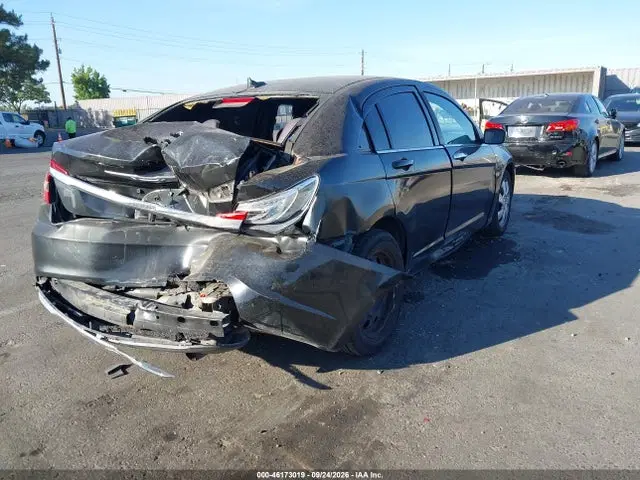 2014 Chrysler 200 LX VIN 1C3CCBAB8EN168306 фото 4