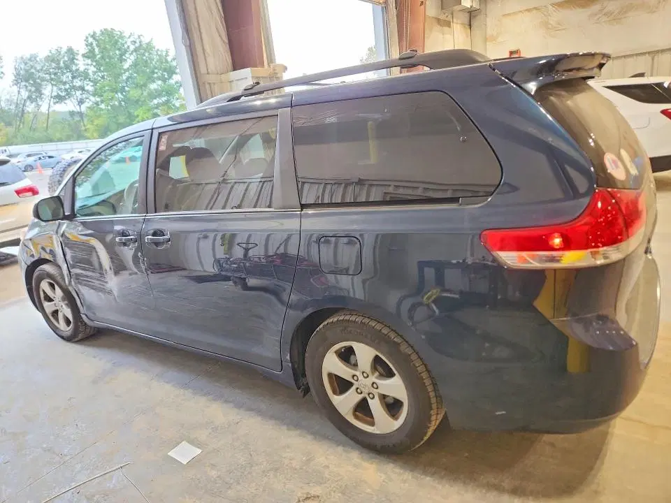 2012 TOYOTA SIENNA VIN 5TDKK3DC7CS208905 фото 2