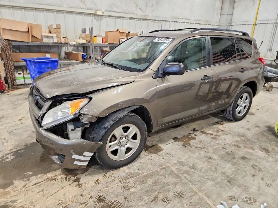 2T3BF4DV2BW091646 — 2011 Toyota RAV4, FRONT END, фото до ремонта
