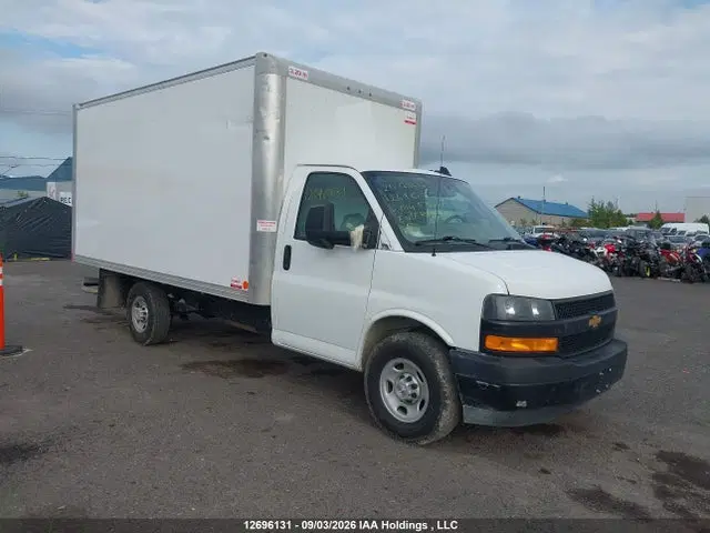 1HA0GSF7XSN014534 — 2025 Chevrolet Express G3500, Front, фото до ремонта
