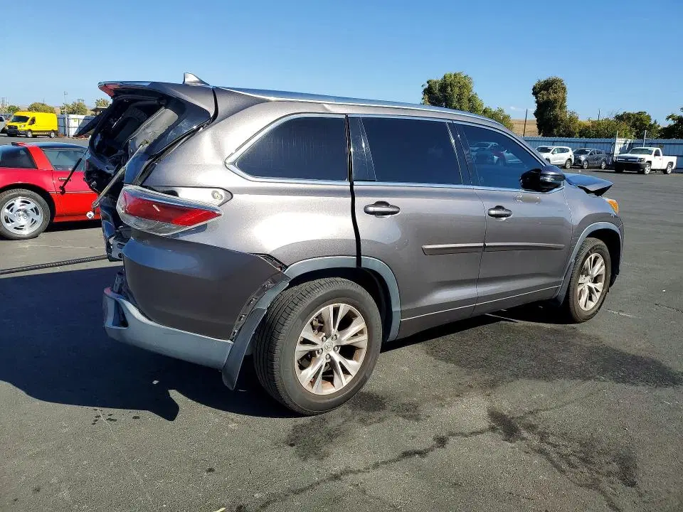 2015 Toyota Highlander VIN 5TDJKRFH3FS122244 фото 3