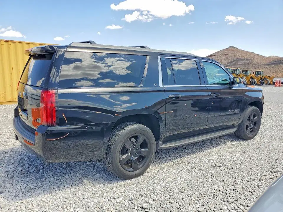 2018 Chevrolet Subrban VIN 1GNSKHKCXJR105982 фото 3