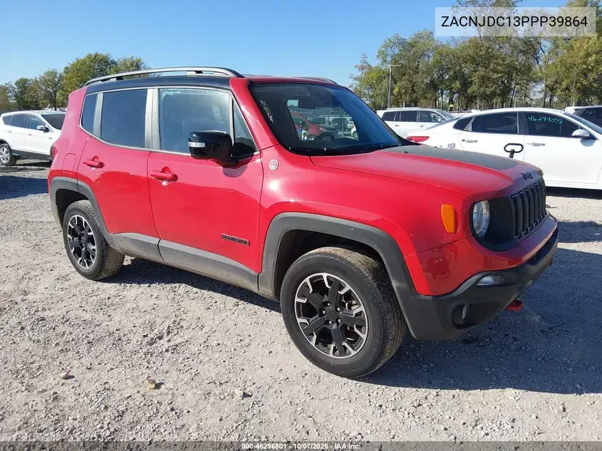 ZACNJDC13PPP39864 — 2023 Jeep Renegade, Справа сзади, фото до ремонта