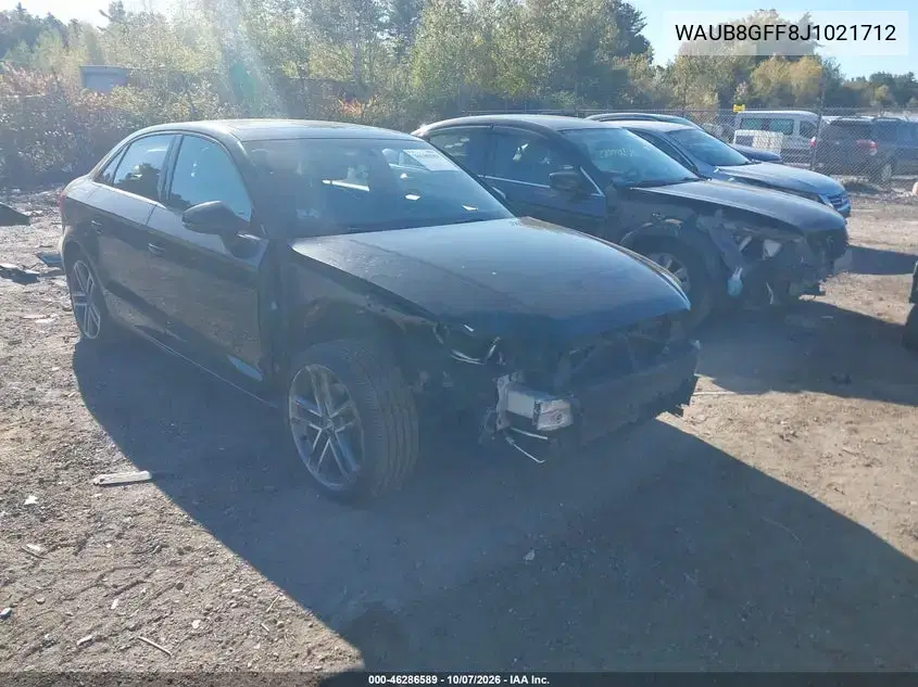 WAUB8GFF8J1021712 — 2018 Audi A3, Спереди справа, фото до ремонта