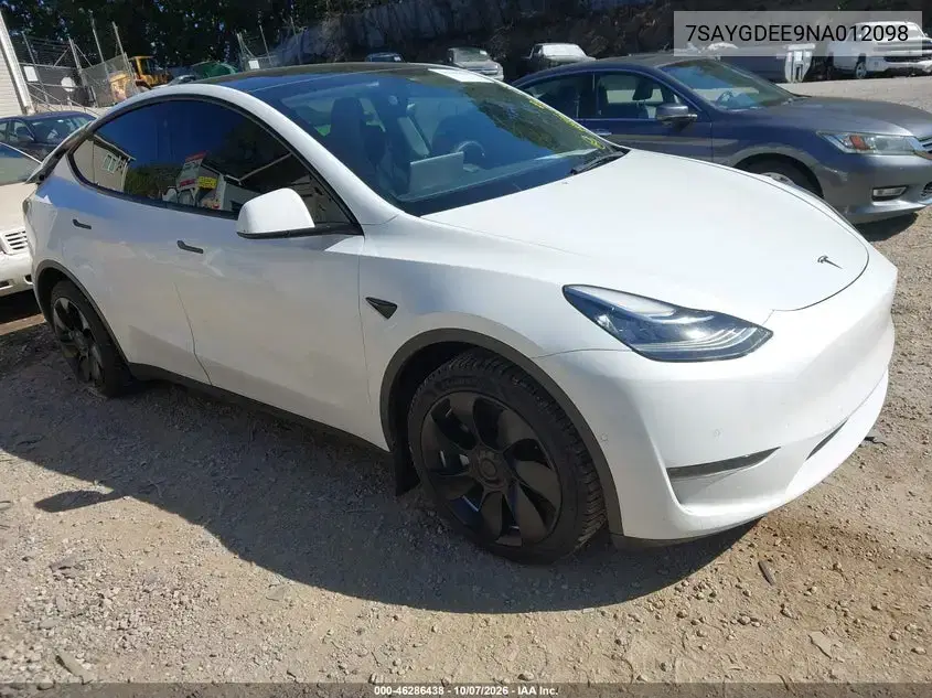 7SAYGDEE9NA012098 — 2022 Tesla Model Y, задняя часть, фото до ремонта