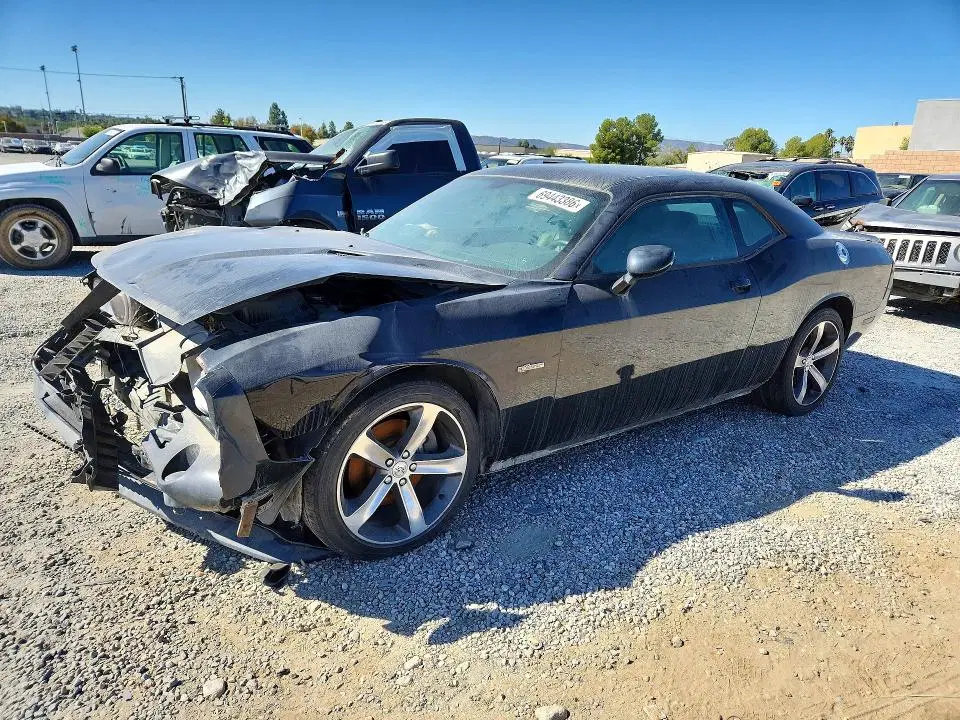 2C3CDYAG8EH298235 — 2014 Dodge Challenger, Front End, фото до ремонта