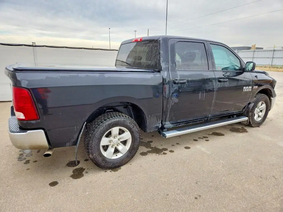 2017 RAM 1500 VIN 3C6RR7KT5HG792772 фото 3