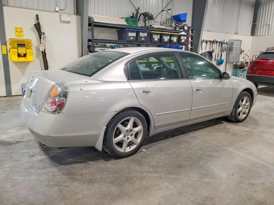 2002 NISSAN ALTIMA VIN 1N4BL11E62C274472 фото 3