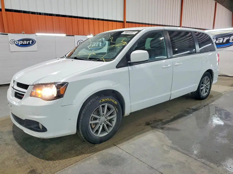2C4RDGEG8JR179860 — 2018 Dodge Grand Caravan, NORMAL WEAR, фото до ремонта