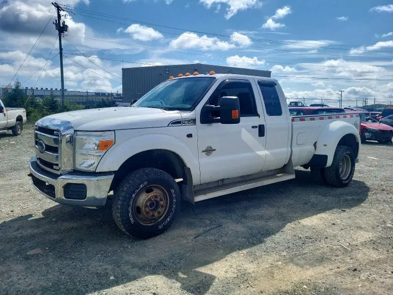 1FT8X3DT2GEB36051 — 2016 Ford F350, NORMAL WEAR, фото до ремонта