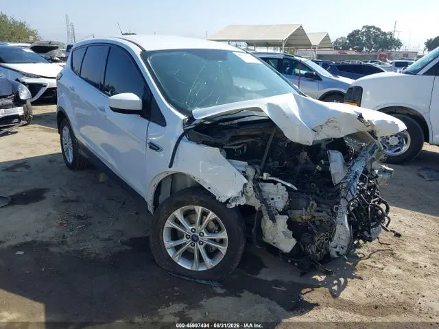 1FMCU0GD5HUE76867 — 2017 Ford Escape SE, Front End, фото до ремонта