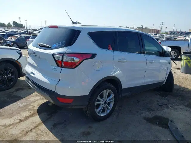 2017 Ford ESCAPE SE VIN 1FMCU0GD5HUE76867 фото 4
