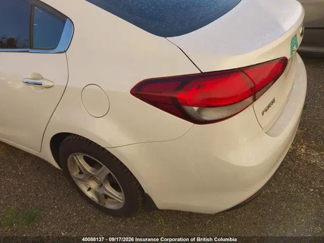 2017 KIA FORTE EX VIN 3KPFL4A89HE074260 фото 3