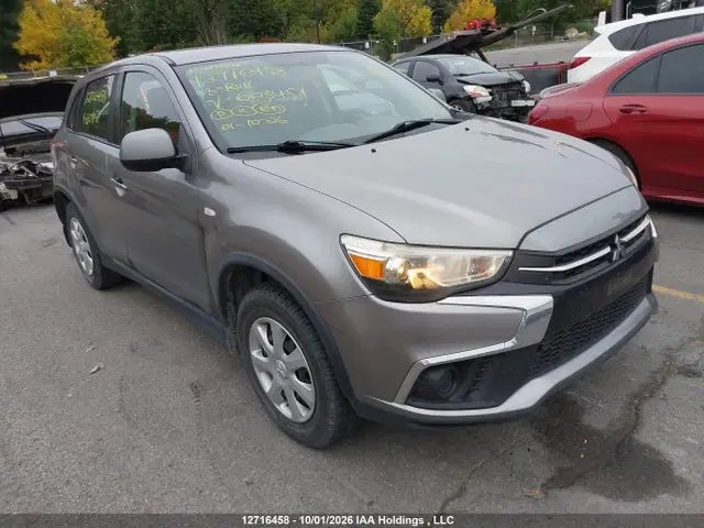 JA4AH3AU5JU603451 — 2018 Mitsubishi Rvr Es/se, Rear, фото до ремонта