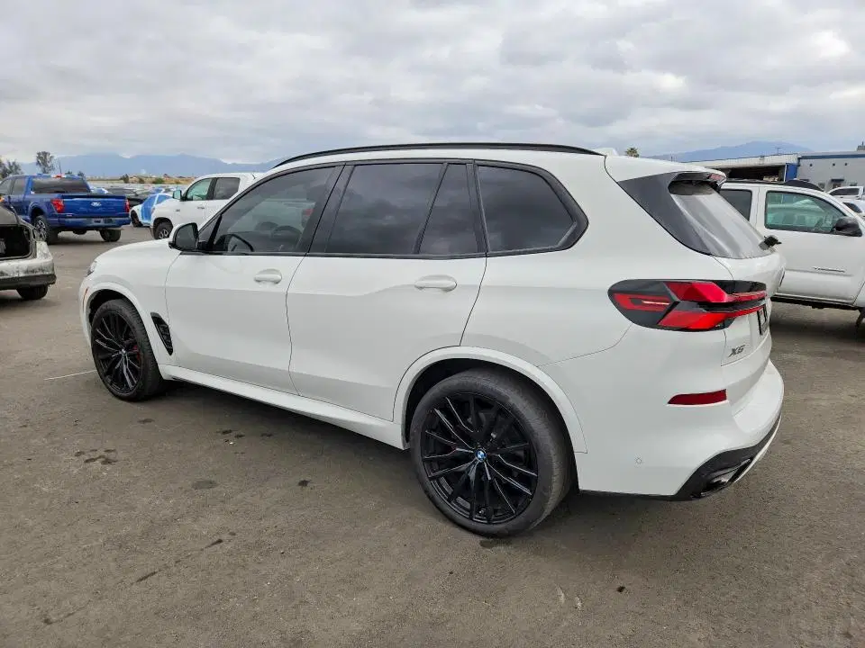2024 BMW X5 VIN 5UX13EU0XR9U59241 фото 2