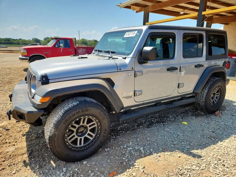 1C4HJXDN7LW197295 — 2020 Jeep Wrangler Unlimited, Burn - Engine, фото до ремонта