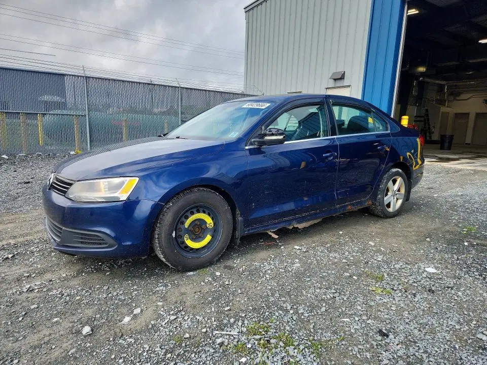 3VWBX7AJ1DM434710 — 2013 Volkswagen Jetta, MINOR DENT/SCRATCHES, фото до ремонта