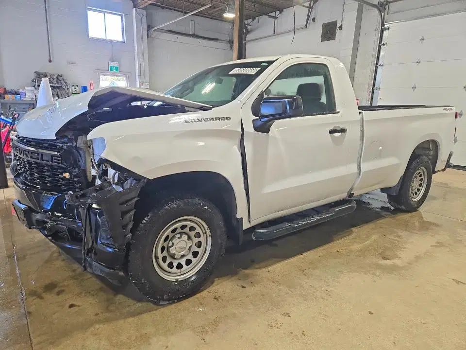 3GCNYAEH9LG312675 — 2020 Chevrolet Silverado, FRONT END, фото до ремонта