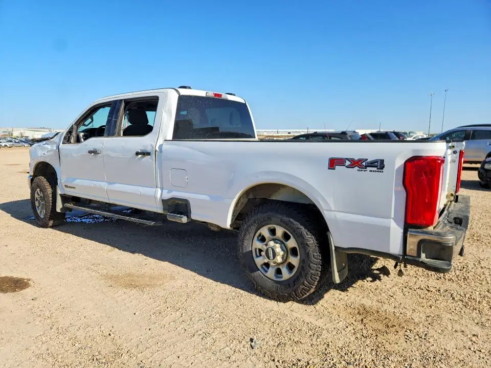 2024 FORD F350 VIN 1FT8W3BT7REE84341 фото 2