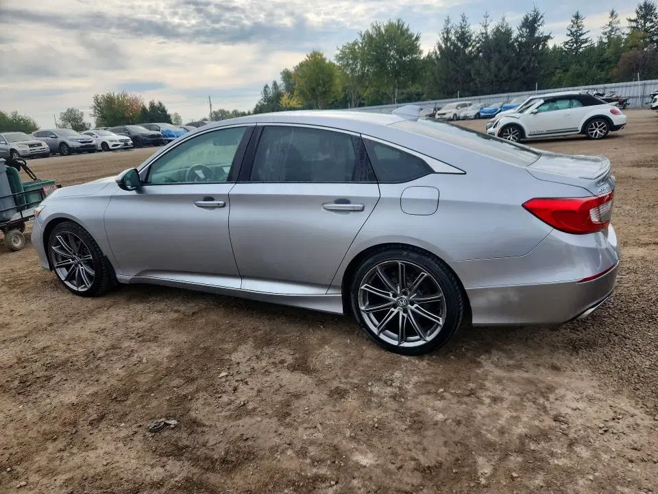 1HGCV1F33KA803499 — 2019 Honda Accord, NORMAL WEAR, фото до ремонта