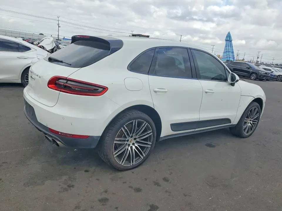 2017 Porsche Macan VIN WP1AB2A57HLB10296 фото 3