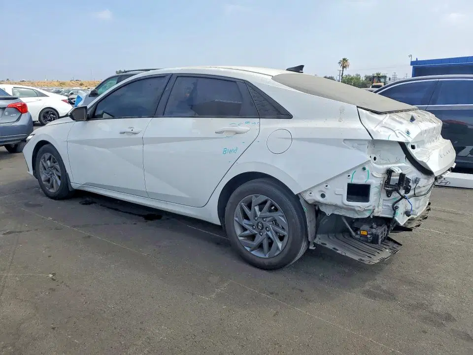 2024 Hyundai Elantra VIN KMHLM4DJ1RU115980 фото 2