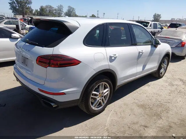 2016 Porsche Cayenne VIN WP1AA2A23GKA10483 фото 4